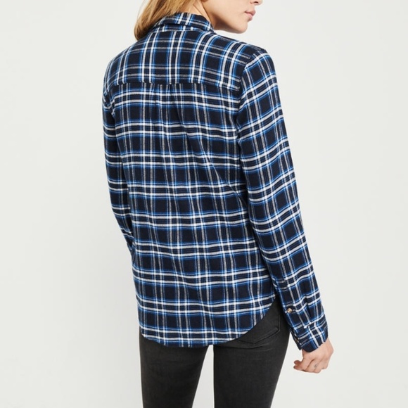 💙🖤🤍Abercrombie Plaid Shirt - Picture 1 of 5
